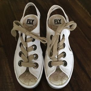 Fly of London wedges.